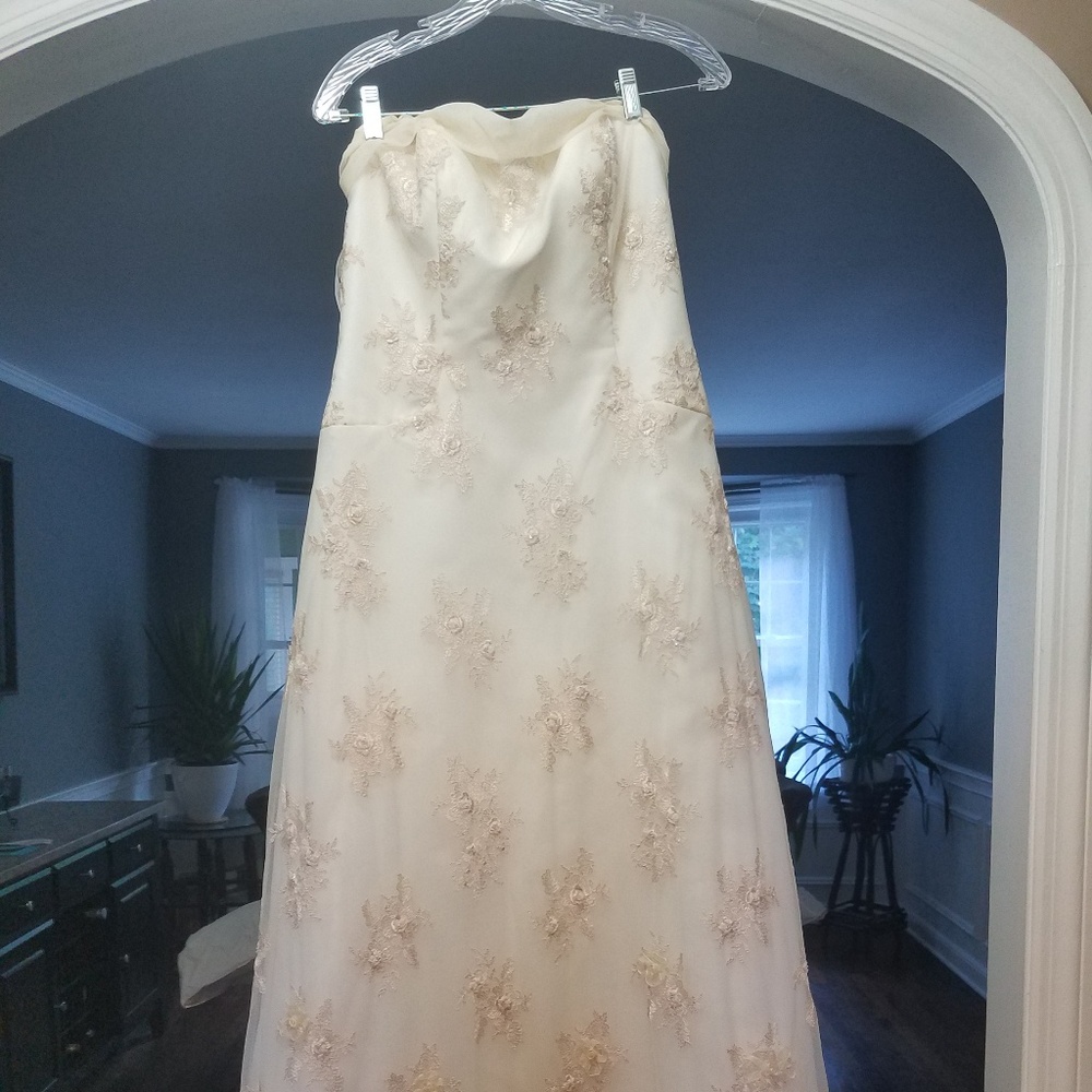 Wedding dress